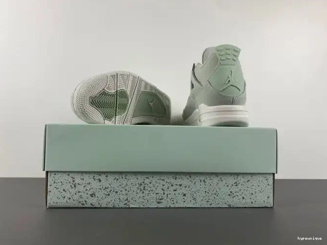 HYPE HV0823-003 Jordan (W) Air Seafoam 4 0416